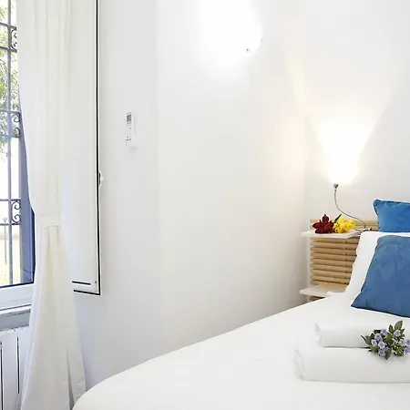Castel Sant Angelo'S Harmonious Apartment
